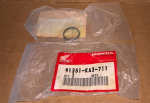 (QTY 2) NEW Genuine Honda Countershaft Collar Oil Seal 91351-KA3-711