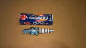 NEW GENUINE NGK BR9EIX Iridium Spark Plug 3981
