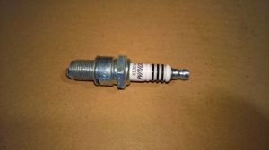 NEW TAKE-OFF GENUINE NGK BR10EIX Iridium Spark Plug 6957